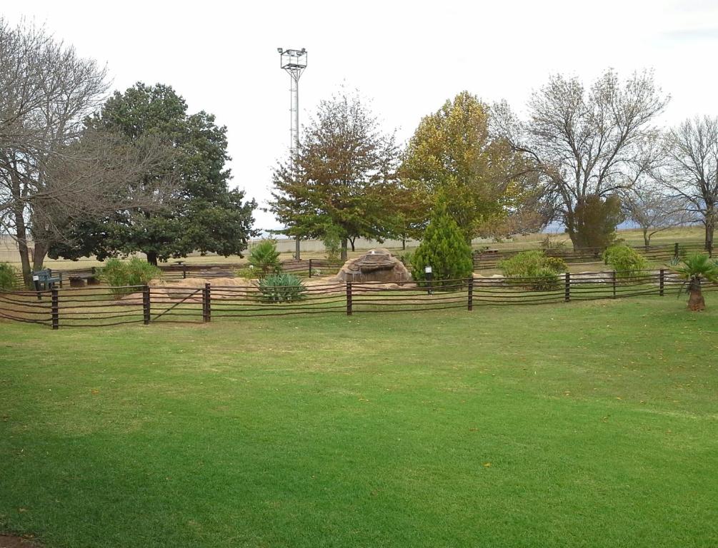 Ezulwini Berg Resort — Hotel in Langkloof