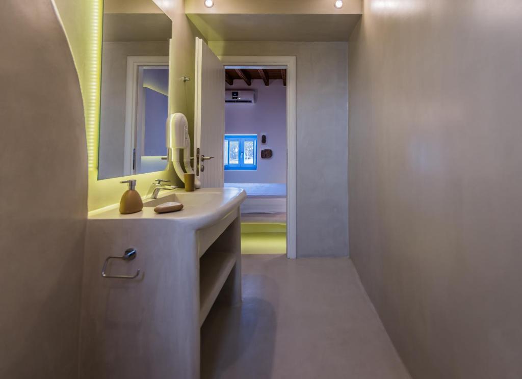 Plaka Suites photo