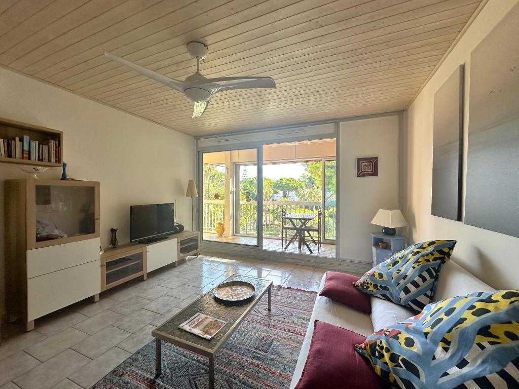 HYELAN - Appartement climatisé pour 6 personnes avec piscine sur le port d'Hyères - 5