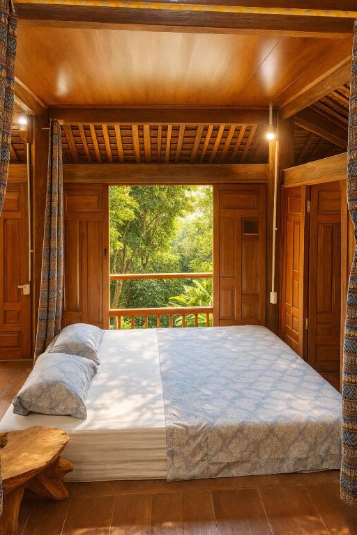 Nha La Homestay