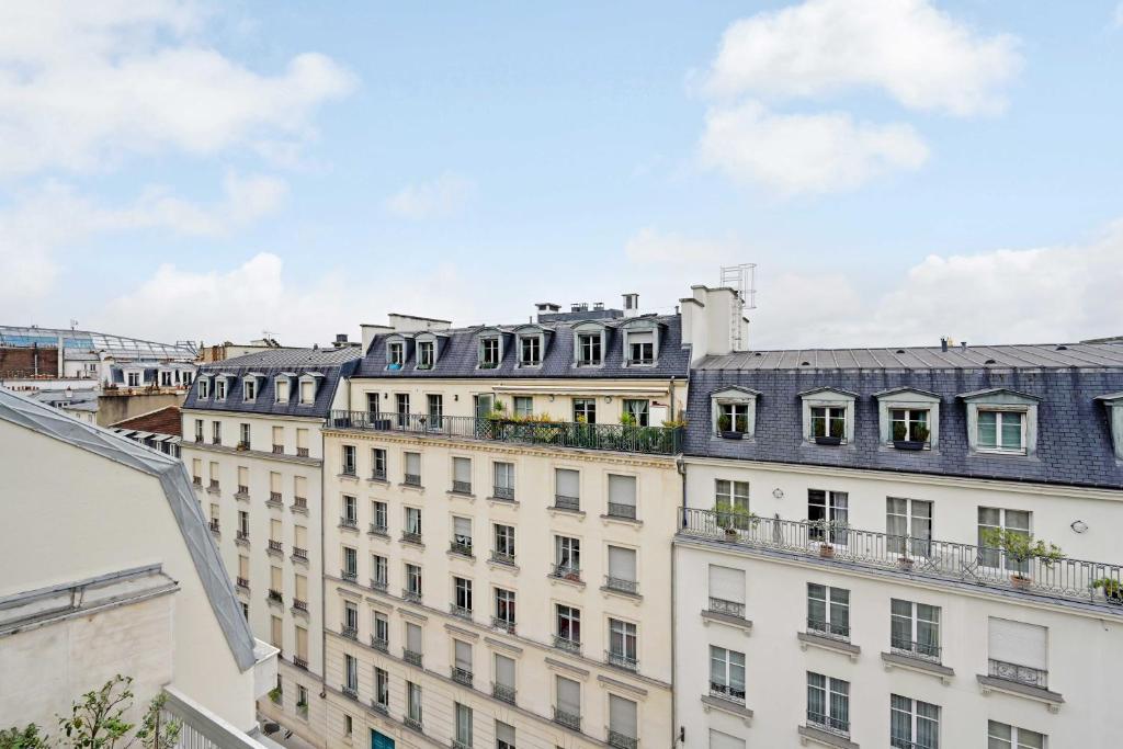 A C 2P apartment with terrace and view of Paris - 1