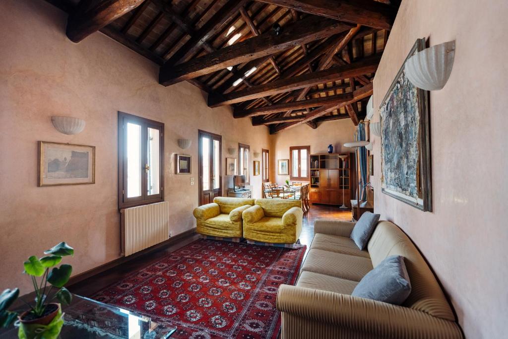 Casa Dei Pittori Venice Apartments - 1