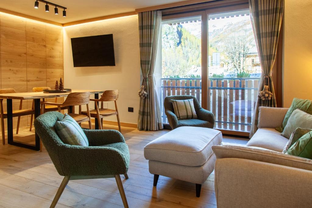Maison Mont Blanc, brand new apartment ideal for 4, private parking, walking from center - 2
