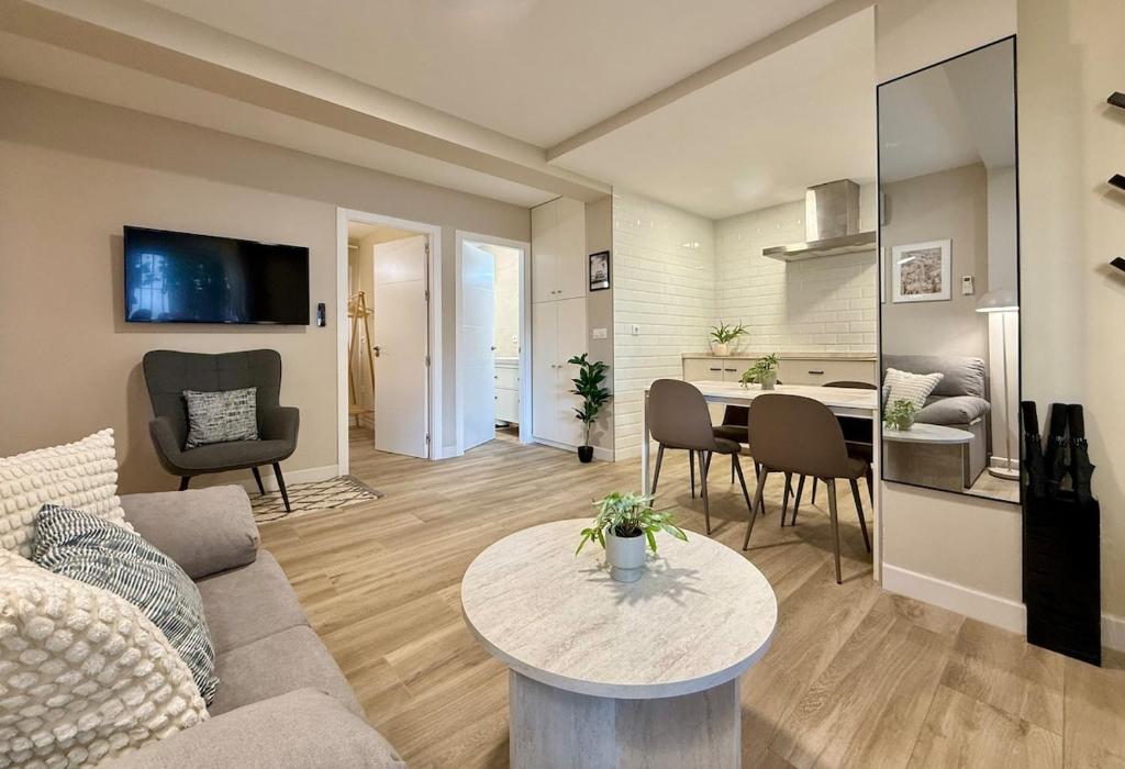 Nervion Apartments Sevilla - 1