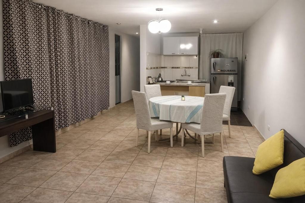 Apartamento 1 dormitorio excelente ubicacion - 1