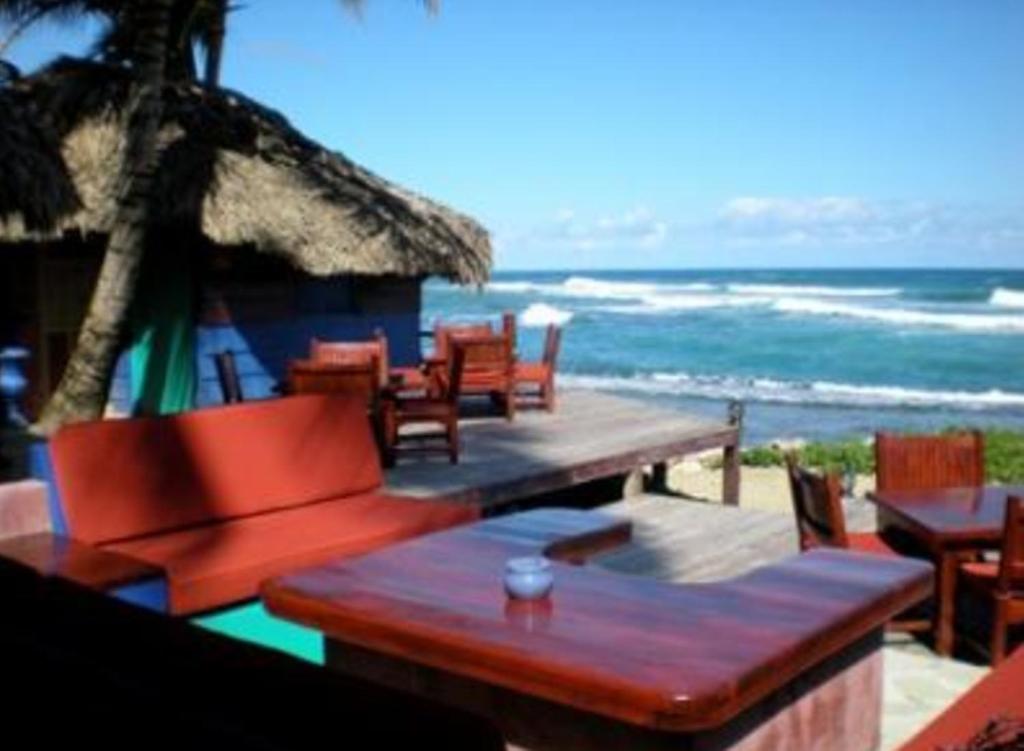Restaurant, La Punta Apartamentos in Cabarete
