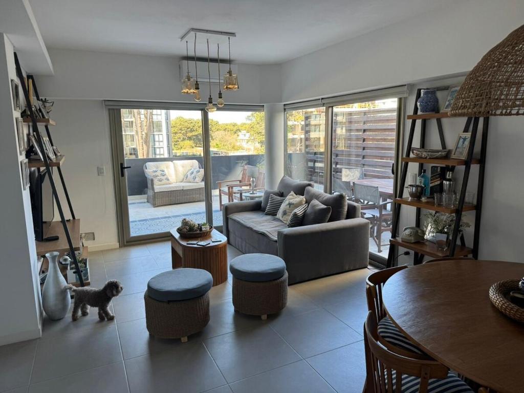 Depto 3 ambientes con terraza en Pinamar - 1