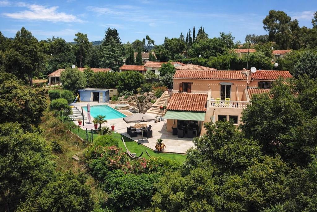 Villa méditerranéenne avec piscine et jardin - 4