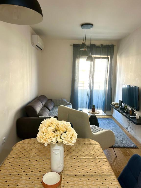 Elegant apt in Central Point - 4