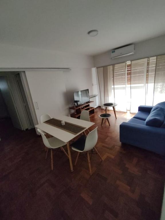Hermoso Dpto centrico, a 5 cuadras de Av. Alem - 1