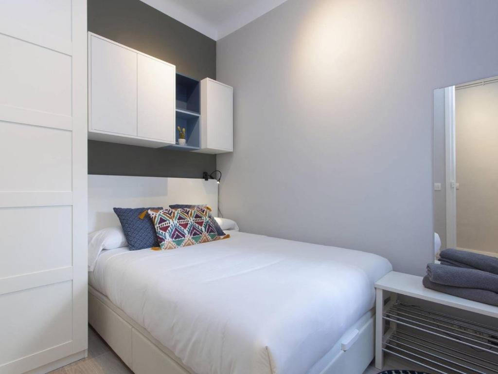52ROC1069 - New 2BR Flat near Plaza Espana - 5