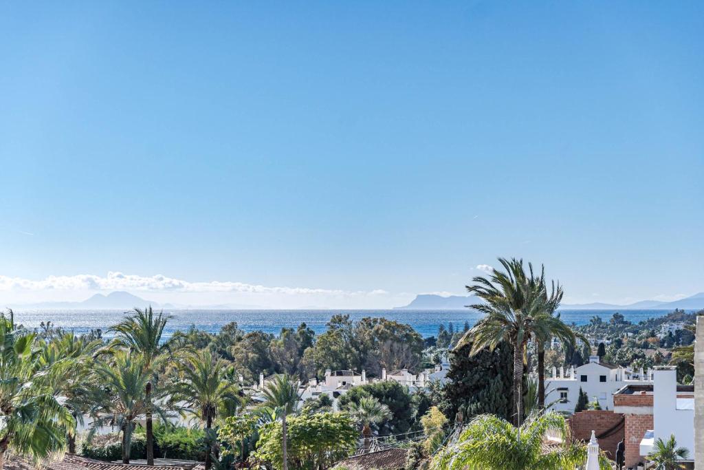 RG325 - Great 2 Bed Apt close to Puerto Banus - 4