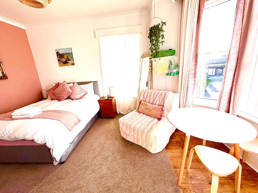 Seaview Surf Studios, Newquay photo 2