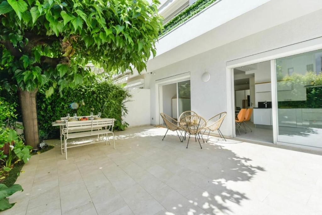 Résidence Rez-de-jardin, Plages à Pied Et Garage - Rez-de-jardin, plages à pied et garage MAE-2723 - 2
