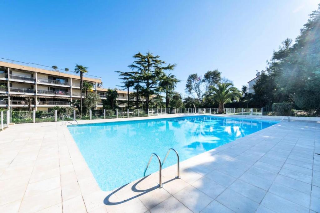 Résidence Spacieux 3p En Résidence Avec Piscine - Spacieux 3P en Résidence avec Piscine MAE-3033 - 2