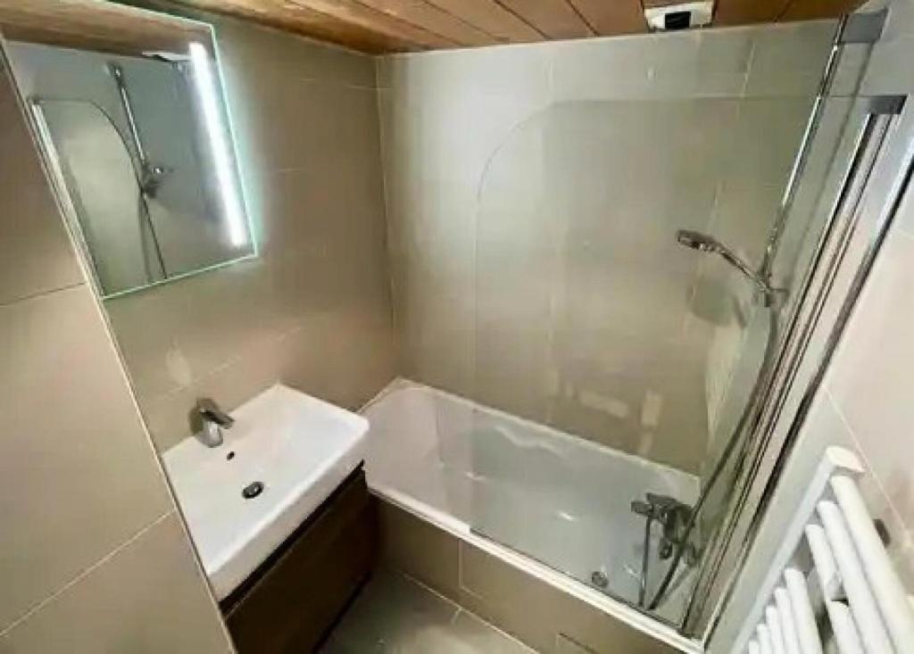 Résidence Fermes De Meribel Bat A - Appartement 3 pièces 4 personnes à Méribel Village aux pieds des pistes et accès à la piscine chauffée MAE-3043 - 5