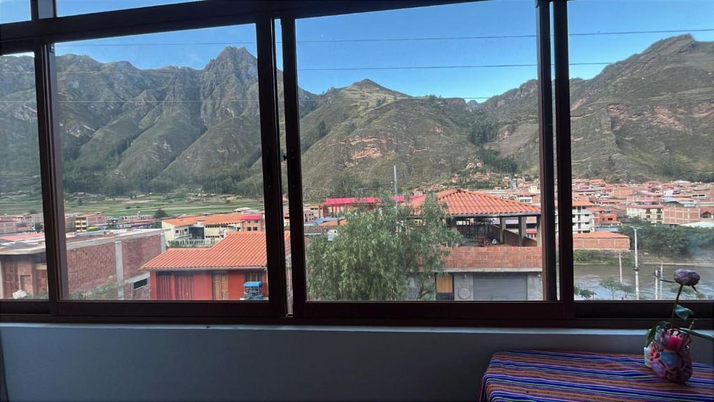 Acogedor dormitorio con vista a la montaña y a muy central en Pisac, Cusco, Peru - 1