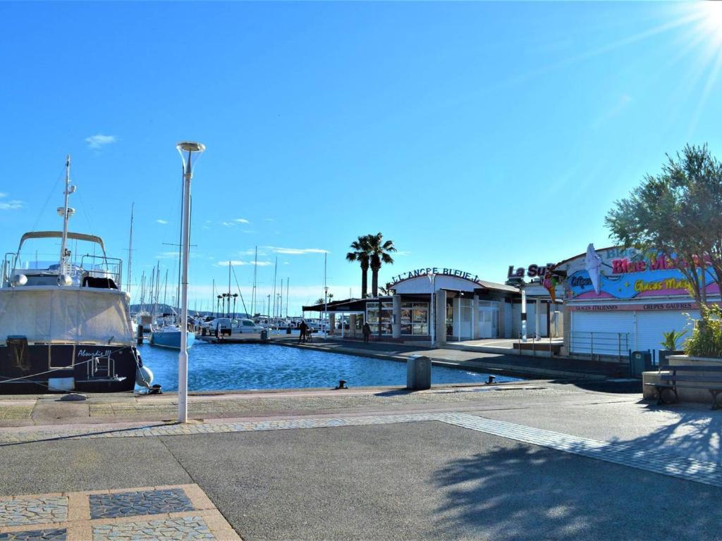 Appartement 2 Pièces avec Mezzanine et Parking à Cavalaire - FR-1-226B-251 - 5