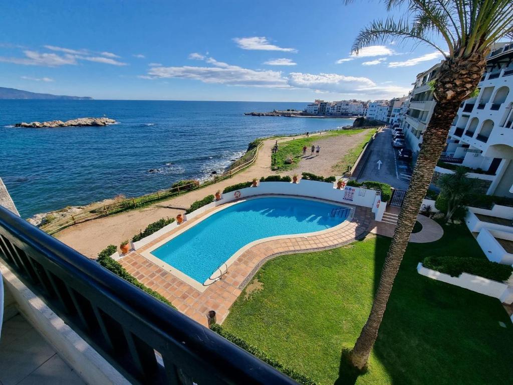 Apartamento moderno de 3 habitaciones a 50m de la playa con piscina - HISP-236-30 - 4