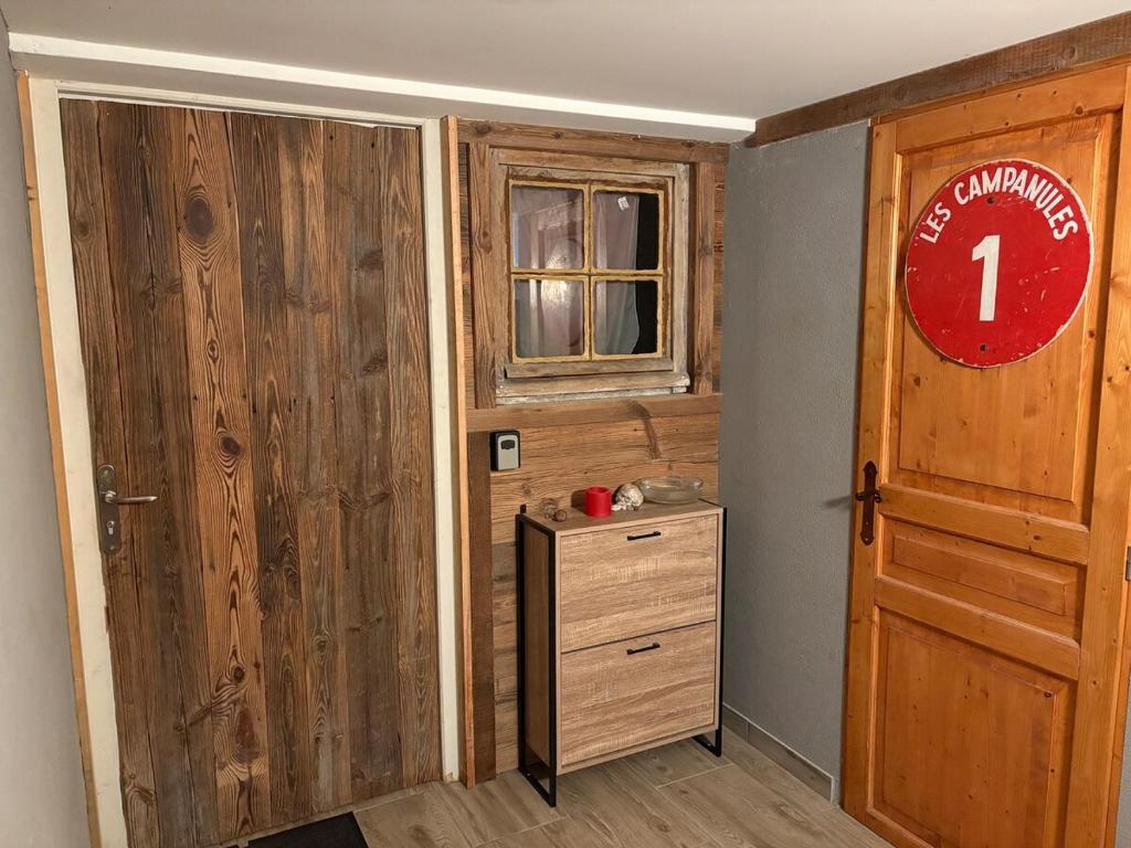Le loft atypique et ambiance chalet en bois - 4
