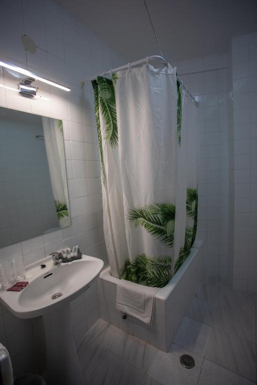 Hostal Residencia Avenida - 3