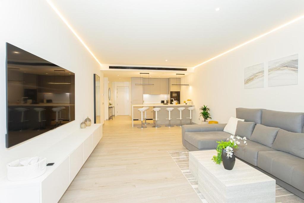 LXR Crown Residence 2BR Design - 3