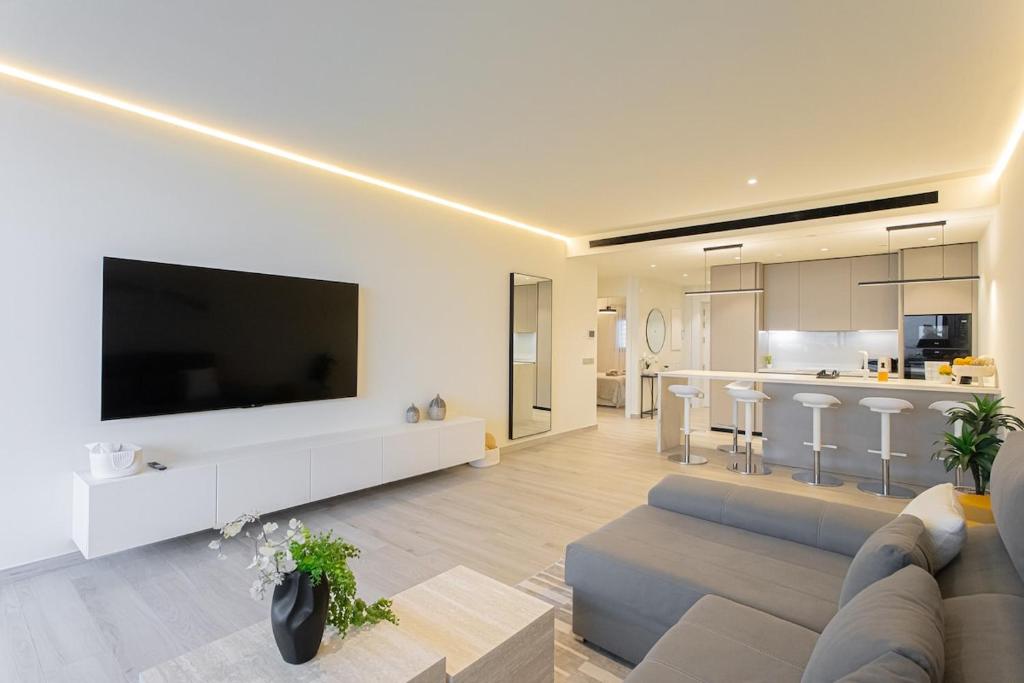 LXR Crown Residence 2BR Design - 5