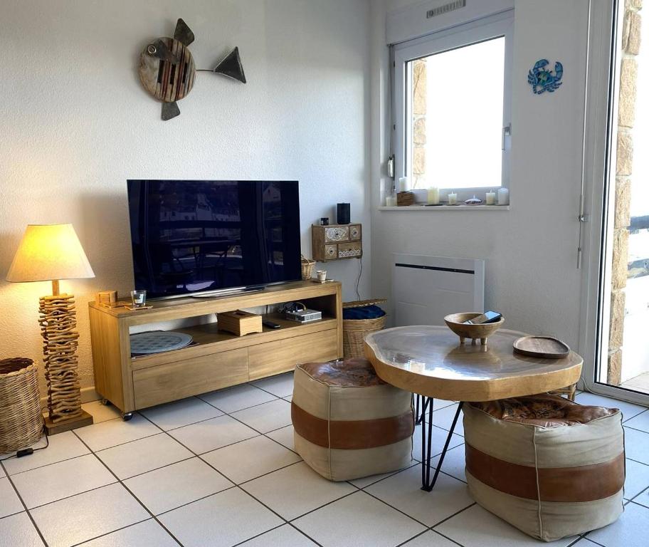 Appartement VUE SUR MER avec WIFI et terrasse à PERROS-GUIREC Ref-816 - 2