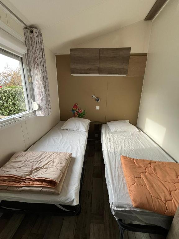 230 mobil-home 2 chambres 1 salle de douche - 2
