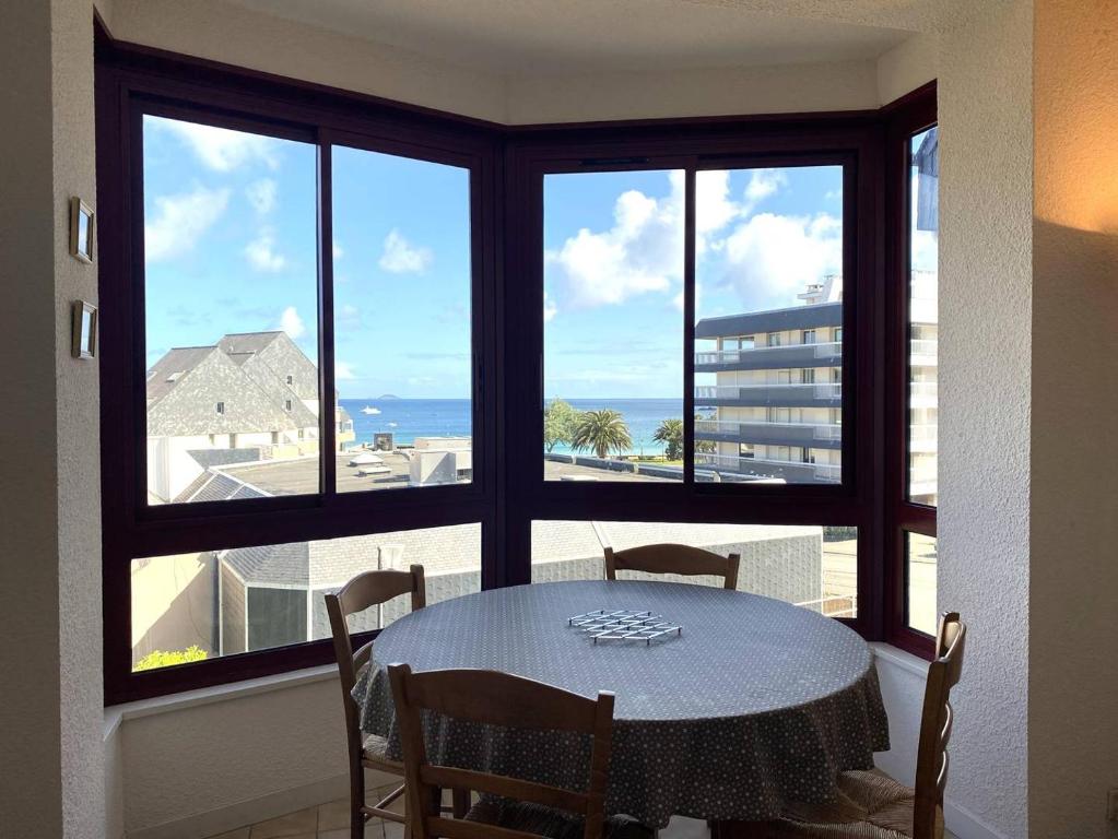 Appartement VUE MER à 200m de la plage de Trestraou à PERROS-GUIREC - Réf 507 - 1