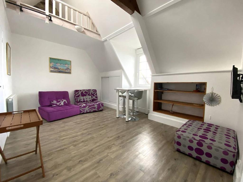 Appartement rénovée SUPERBE VUE MER au 2ème étage du Château de Trestraou - Réf 864 - 3