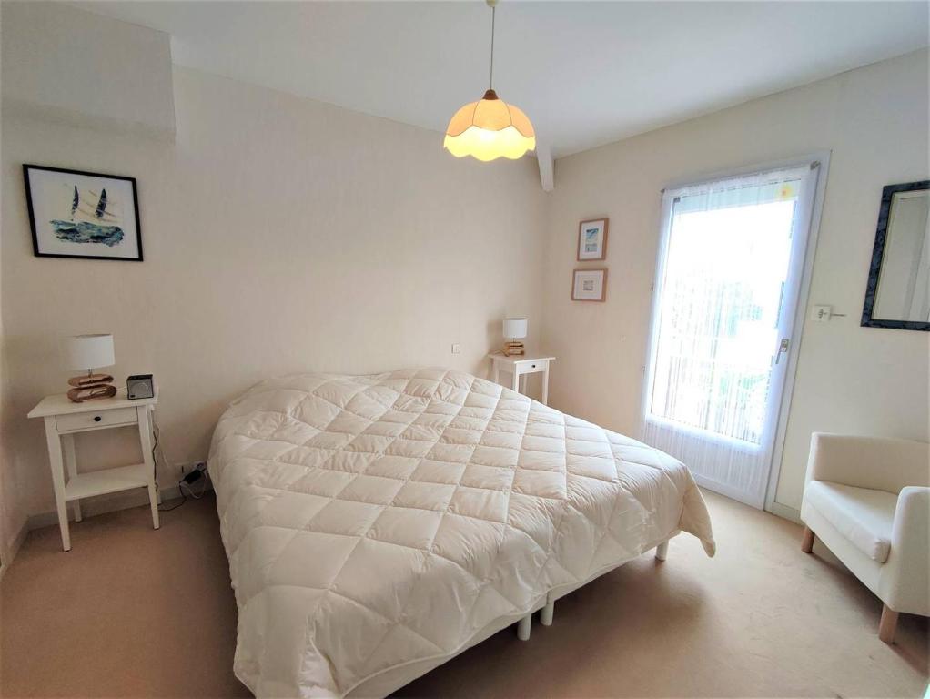 Appartement avec WIFI, parking au centre de PERROS-GUIREC Réf - 953 - 3