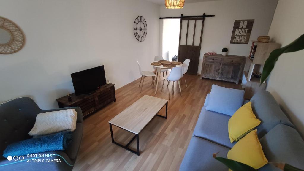 Appartement 2 pers au calme à boulouris - 3