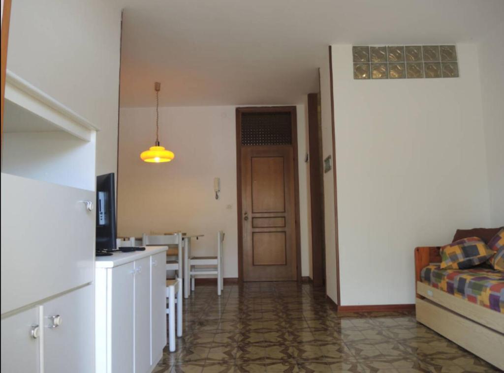 Spacious flat near Pluto Beach - 3
