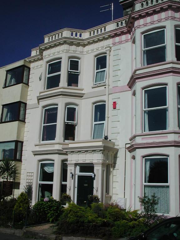 Mountbatten Hotel photo
