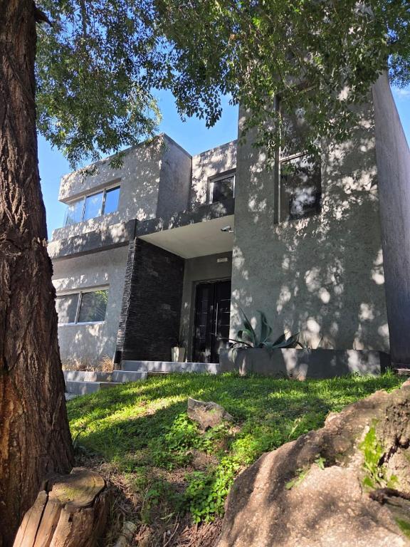 Hermosa casa 351-6 en villa 157 carlos paz 157 - SOLO FAMILIAS - 2