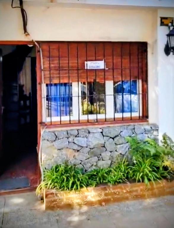 Duplex Gesell a 2 cuadras del mar - 1