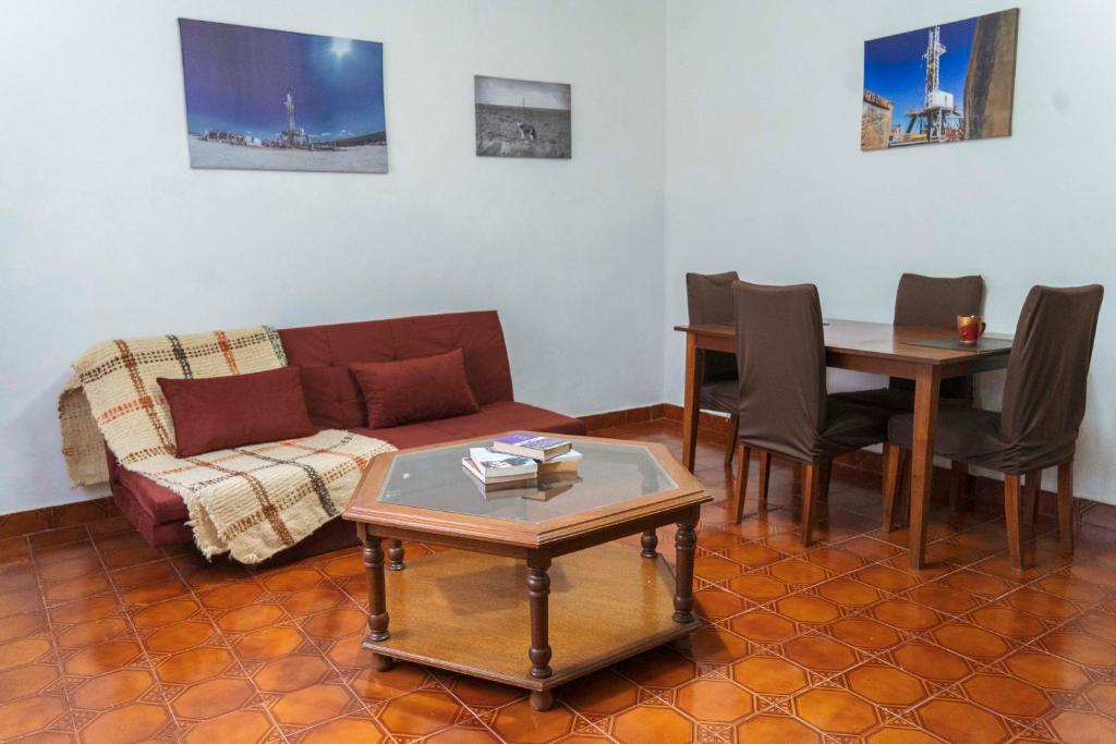 Casa cerca del centro luminosa y tranquila con patio - 4