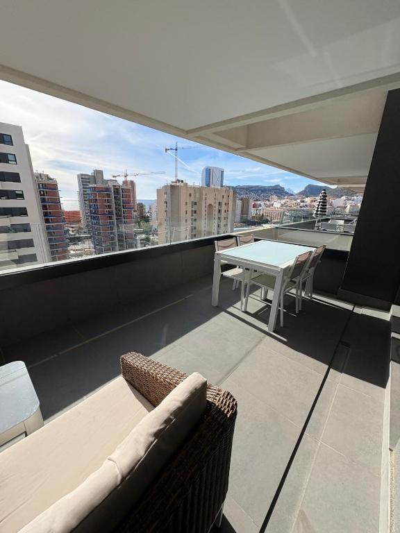 Apartamento de 3 dormitorios, piscina y parking - 2