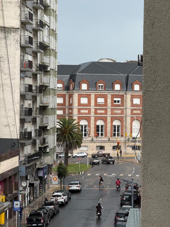 Depto de 3 ambientes a una cuadra del Casino - 1