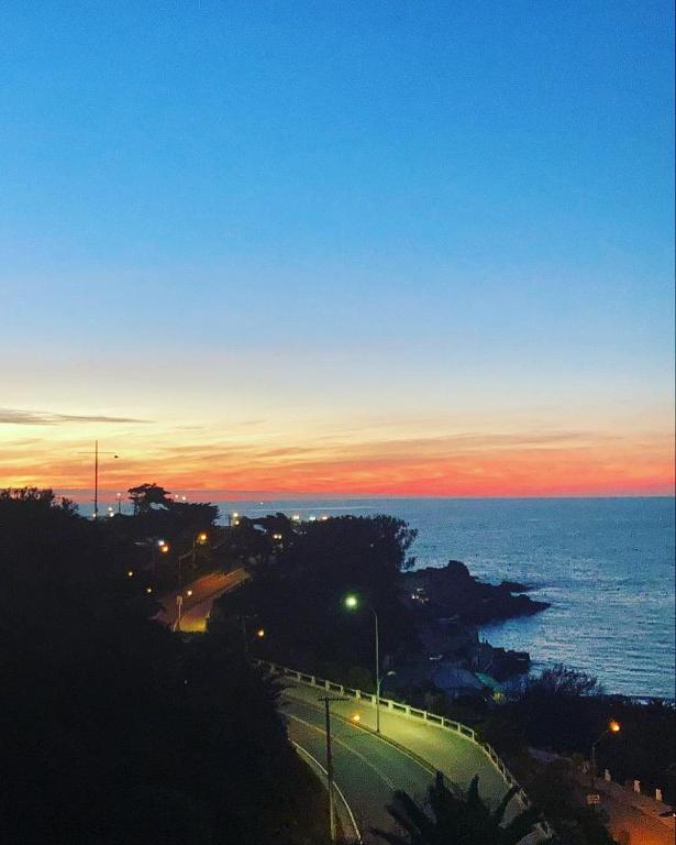 Disfruta en este departamento con vista al mar - 1