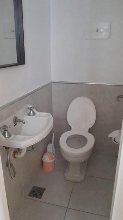 Apartamento 1 cuadra del mar p 5 Solo Familias - 4