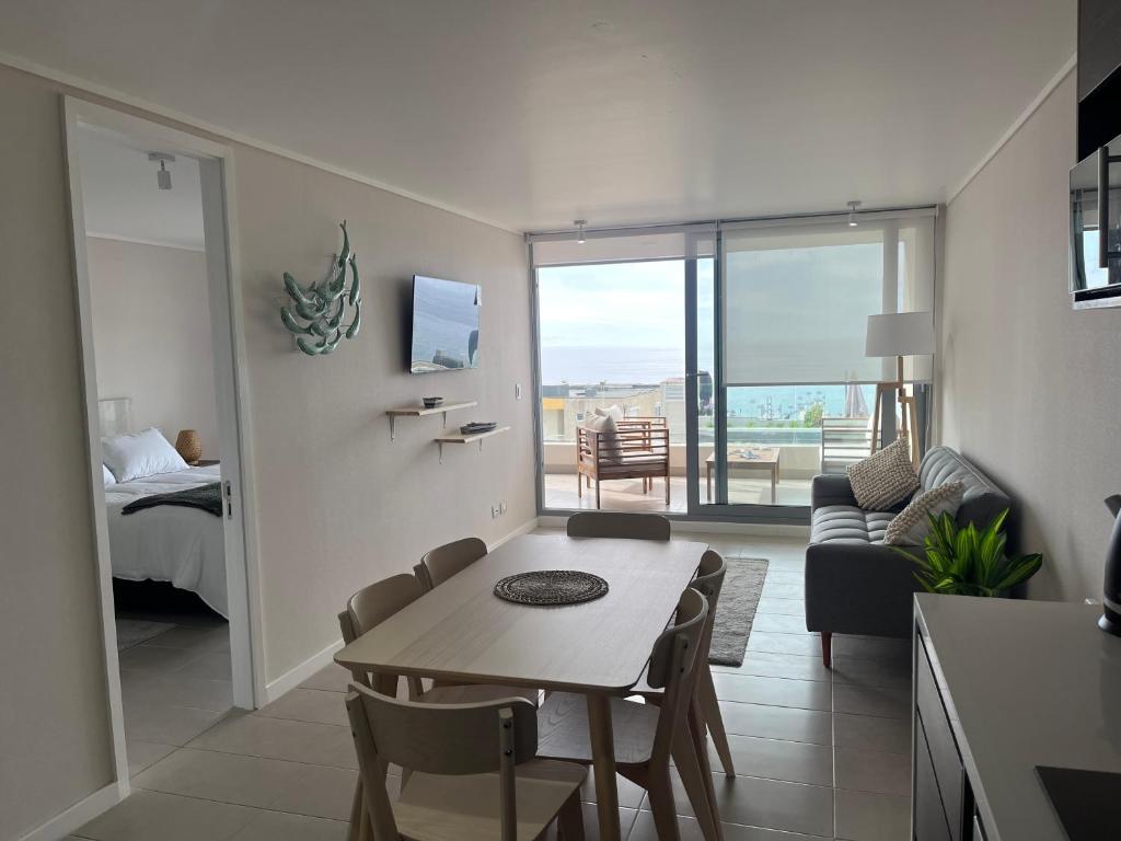 Nuevo, excelente ubicación - 1