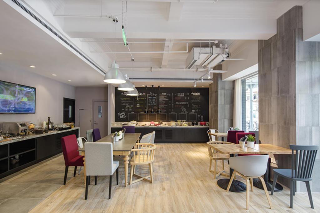 Bar/lounge, Campanile  Hotel Shanghai Bund in Shanghai