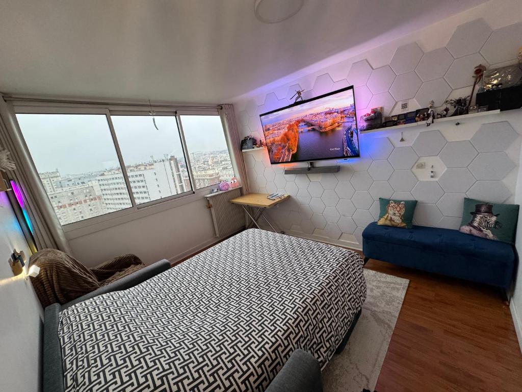 Guest room in a shared apartment - Metro 7 and Tramway T3a - 3
