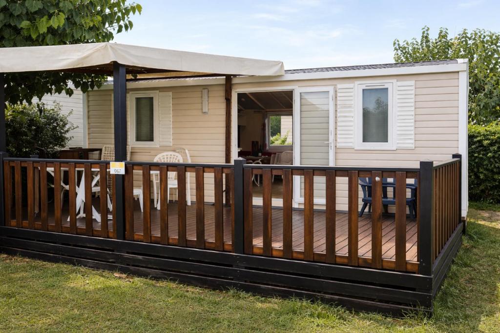 Mobil-home 4 à 6 personnes dans camping le Neptune - 1