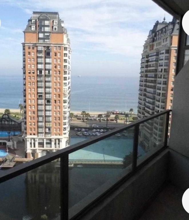 Piso con vista al mar céntrico precio único - 4