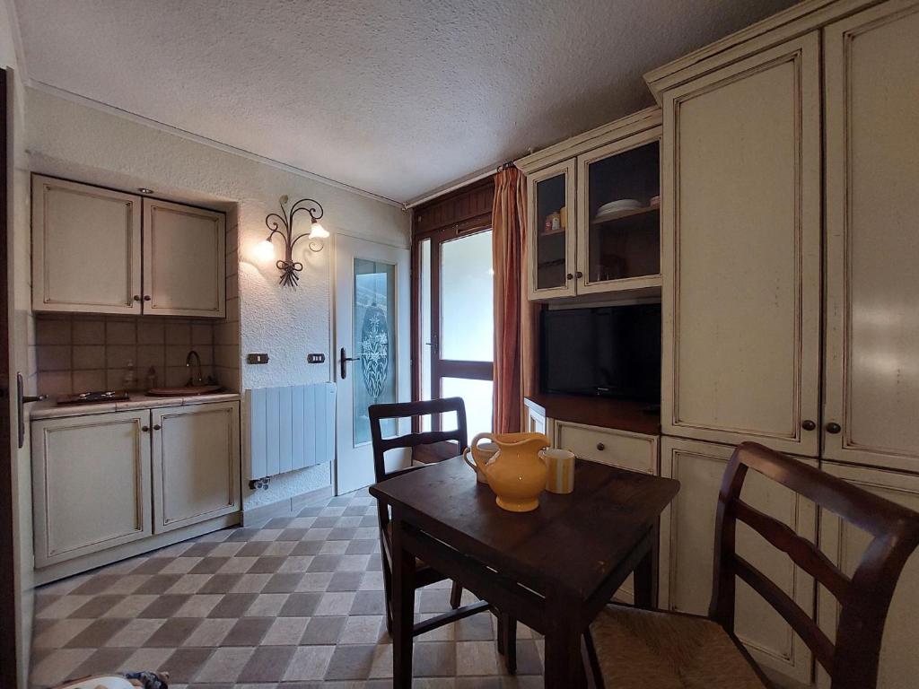 Studio couple 2 pers, ski aux pieds, centre, ascenseur - FR-1-516-226 - 1