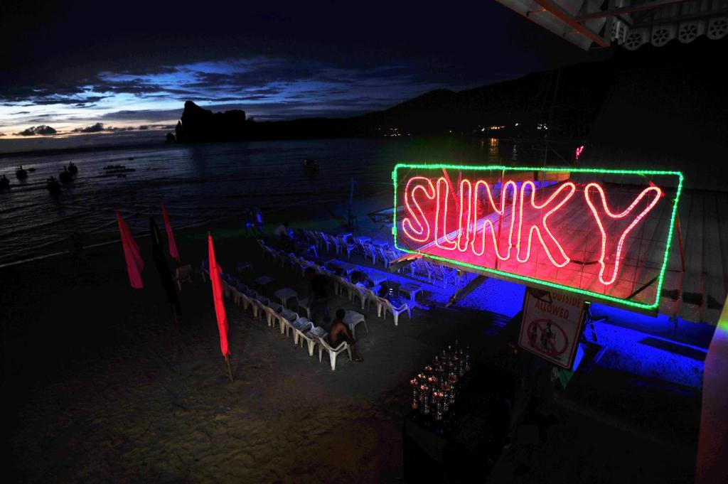 Twin Palms hostel Phi Phi