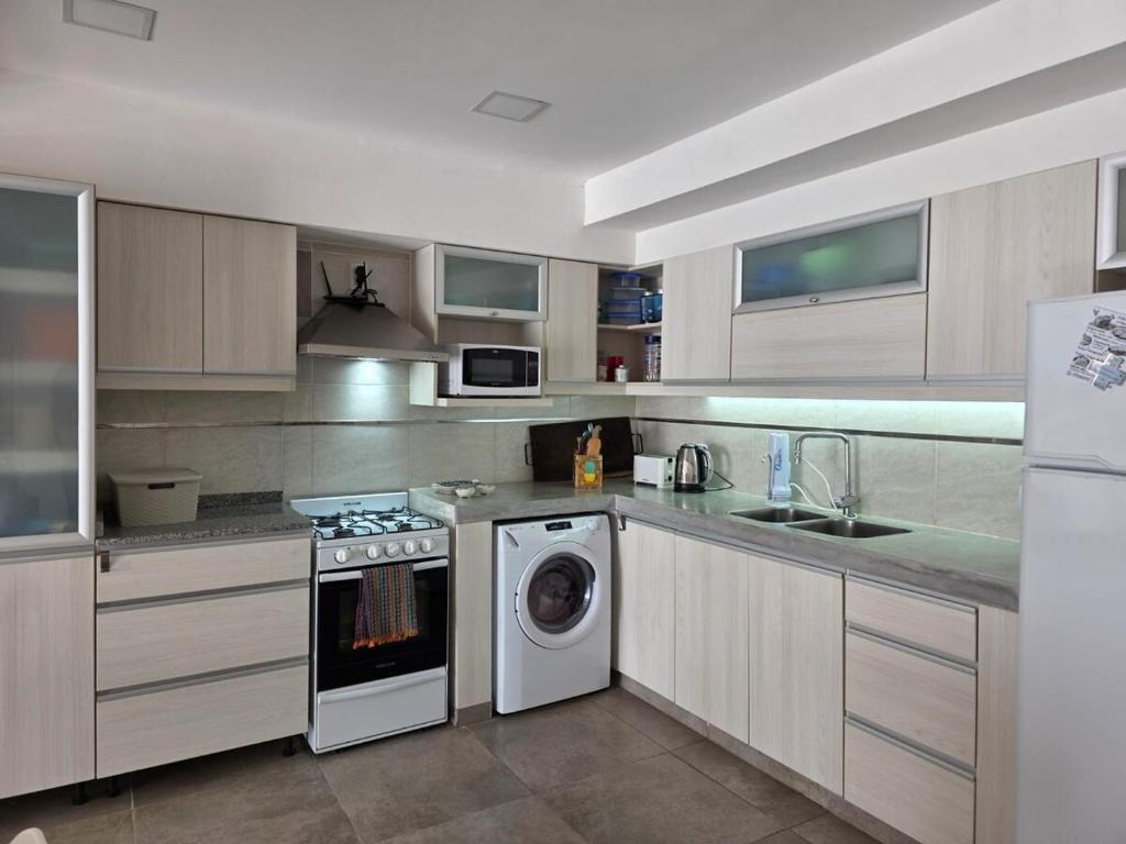 Casa frente al río - 2